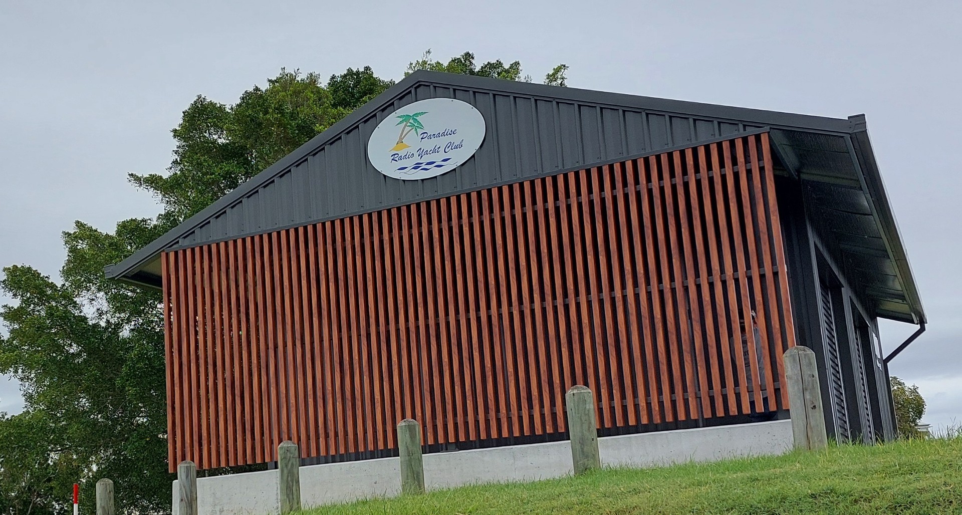 E sign pavilion Large